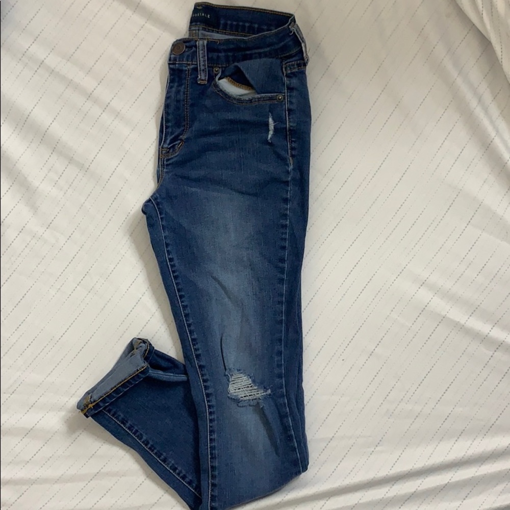 Hi I’m selling these Aeropostale jeans; - Picture 1 of 1